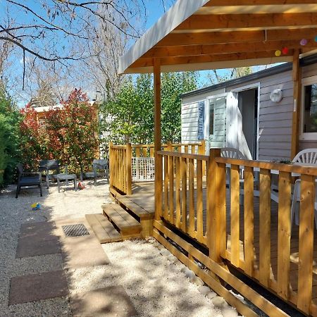 Mobil Home Tout Confort 6 Personnes Climatise Au Pied Du Luberon ลาโรคด็องเตรง ภายนอก รูปภาพ