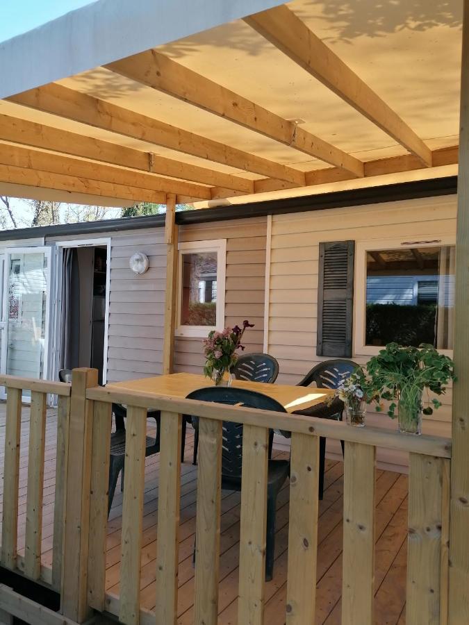 Mobil Home Tout Confort 6 Personnes Climatise Au Pied Du Luberon ลาโรคด็องเตรง ภายนอก รูปภาพ