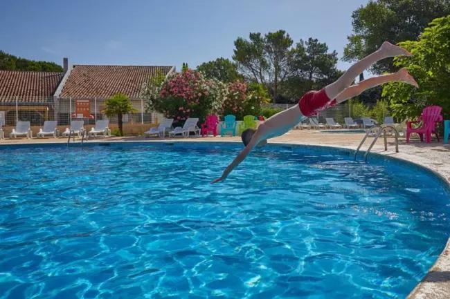 Mobil Home Tout Confort 6 Personnes Climatise Au Pied Du Luberon ลาโรคด็องเตรง ภายนอก รูปภาพ