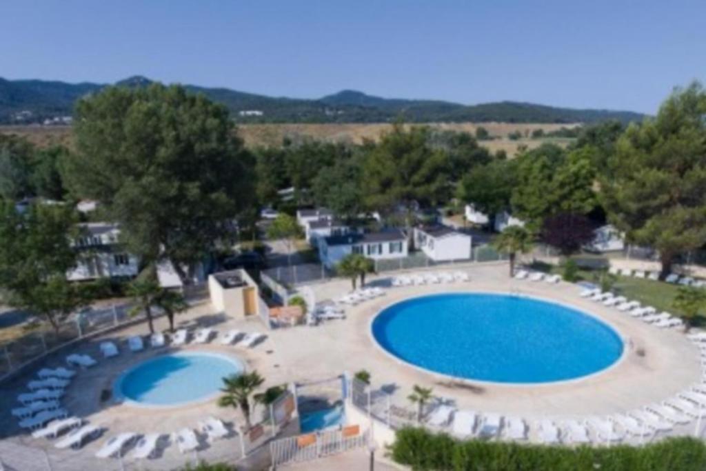 Mobil Home Tout Confort 6 Personnes Climatise Au Pied Du Luberon ลาโรคด็องเตรง ภายนอก รูปภาพ