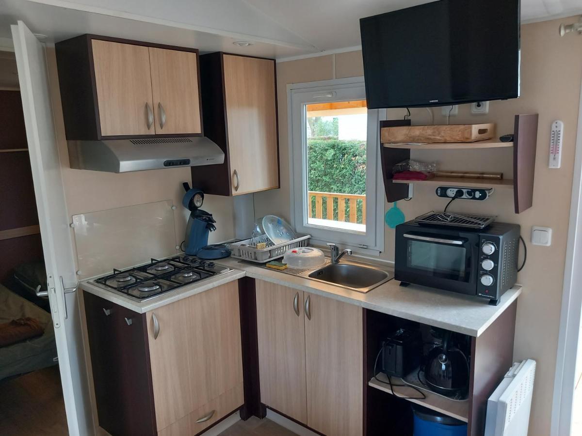 Mobil Home Tout Confort 6 Personnes Climatise Au Pied Du Luberon ลาโรคด็องเตรง ภายนอก รูปภาพ