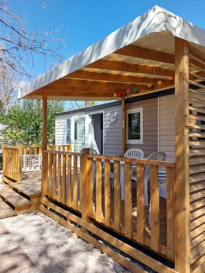 Mobil Home Tout Confort 6 Personnes Climatise Au Pied Du Luberon ลาโรคด็องเตรง ภายนอก รูปภาพ