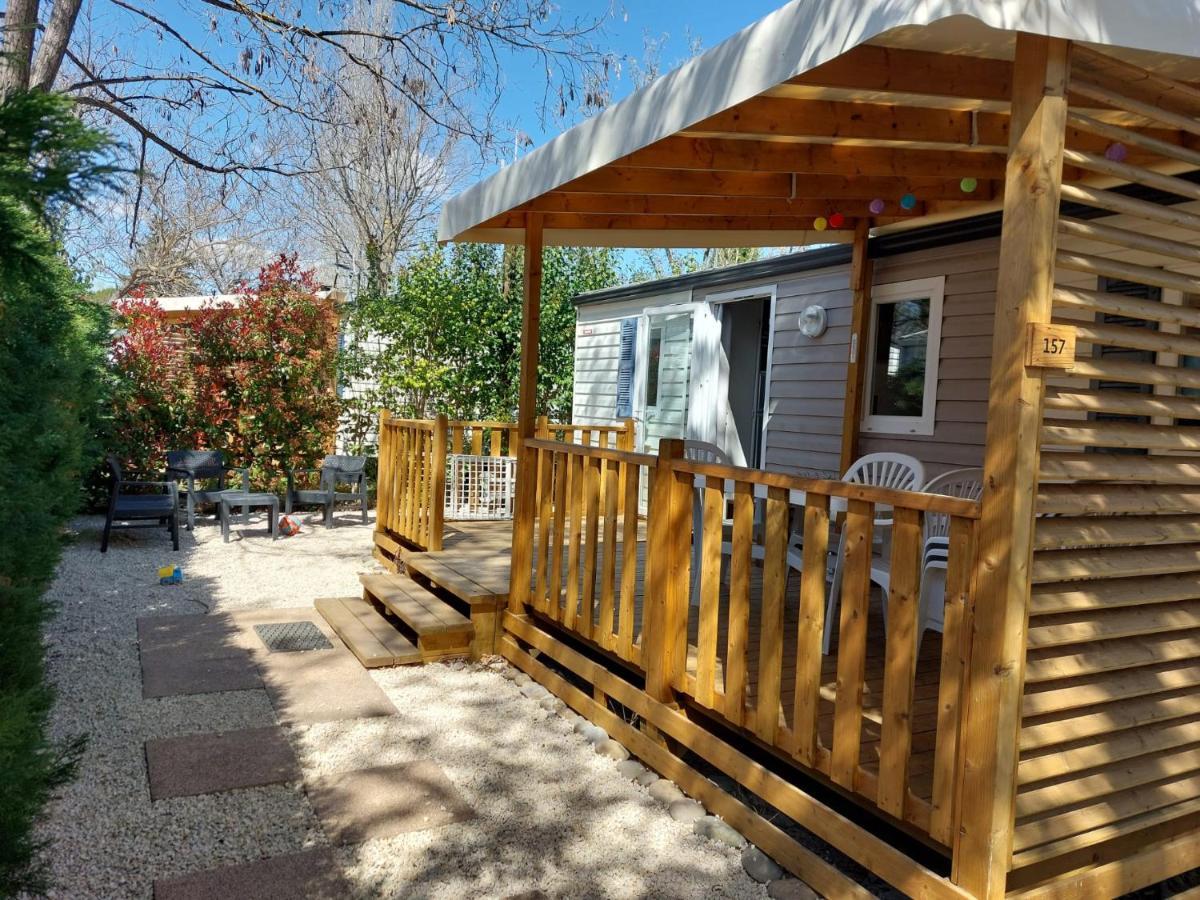 Mobil Home Tout Confort 6 Personnes Climatise Au Pied Du Luberon ลาโรคด็องเตรง ภายนอก รูปภาพ
