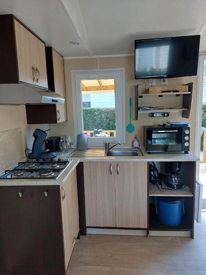Mobil Home Tout Confort 6 Personnes Climatise Au Pied Du Luberon ลาโรคด็องเตรง ภายนอก รูปภาพ